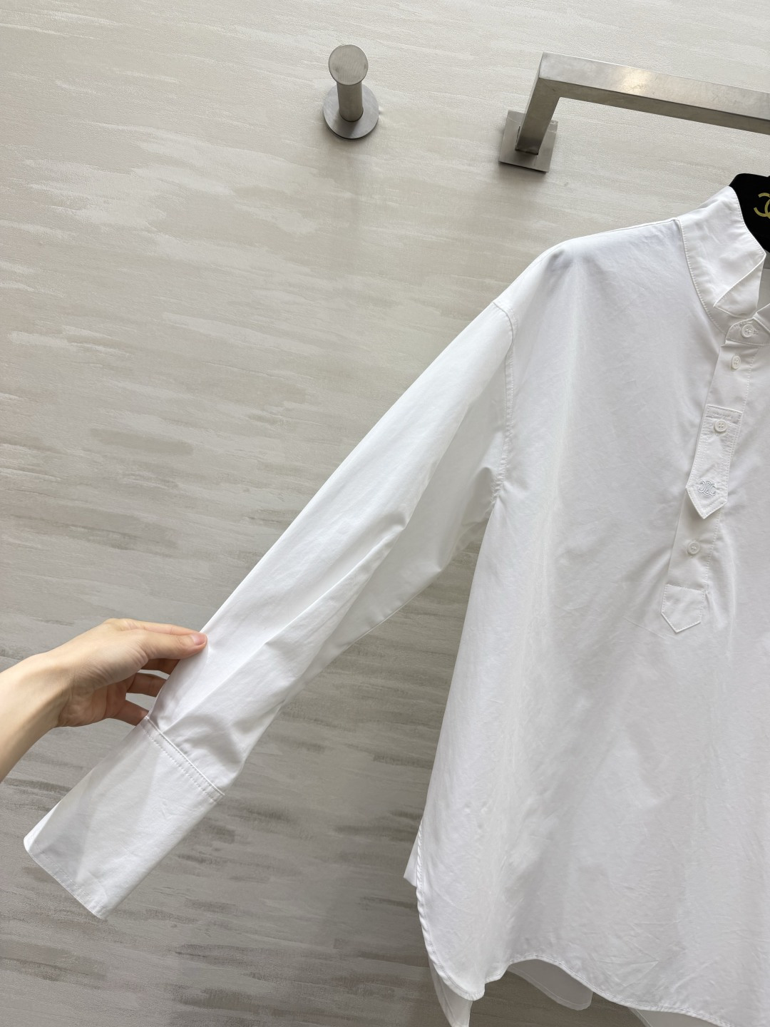CELIN♡FALL²⁶新款飞机领衬衫🩵🤍高品质定制 现货首发size：S/M/L（S码肩宽：50，胸围：106，衣长：
