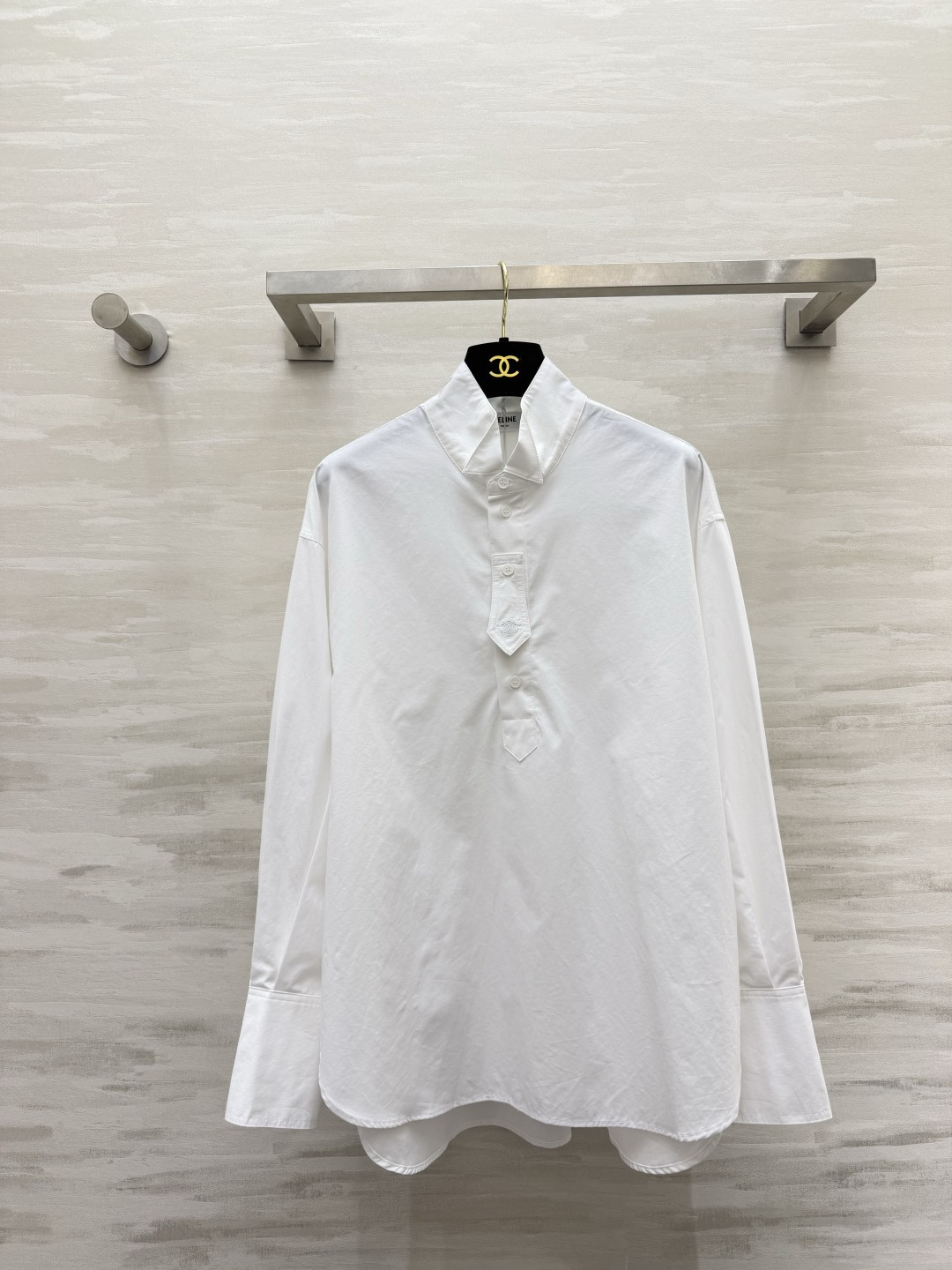CELIN♡FALL²⁶新款飞机领衬衫🩵🤍高品质定制 现货首发size：S/M/L（S码肩宽：50，胸围：106，衣长：