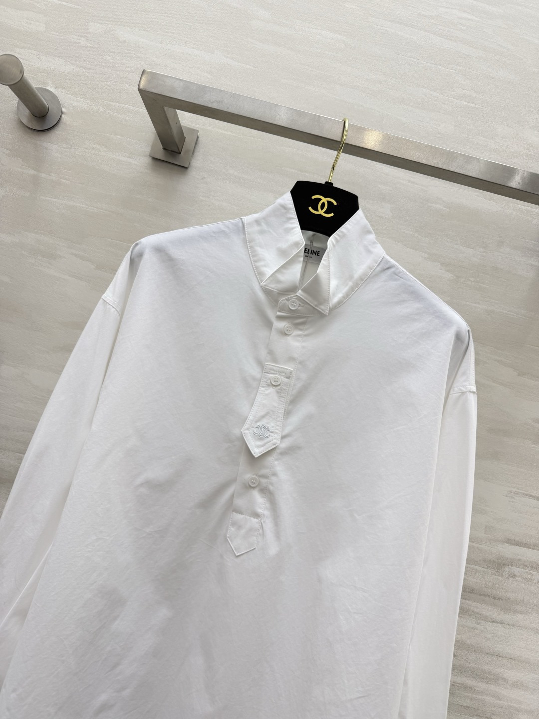 CELIN♡FALL²⁶新款飞机领衬衫🩵🤍高品质定制 现货首发size：S/M/L（S码肩宽：50，胸围：106，衣长：