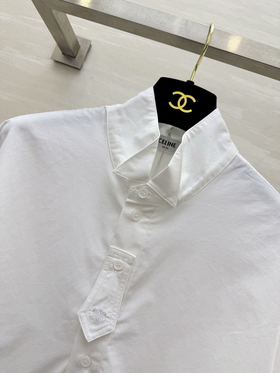 CELIN♡FALL²⁶新款飞机领衬衫🩵🤍高品质定制 现货首发size：S/M/L（S码肩宽：50，胸围：106，衣长：