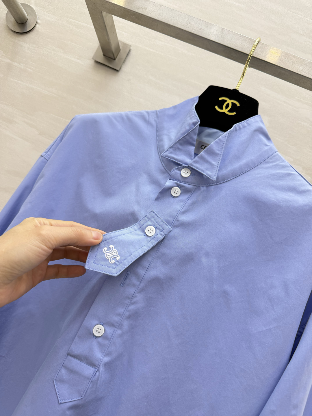 CELIN♡FALL²⁶新款飞机领衬衫🩵🤍高品质定制 现货首发size：S/M/L（S码肩宽：50，胸围：106，衣长：