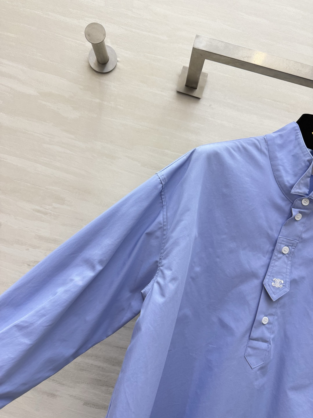 CELIN♡FALL²⁶新款飞机领衬衫🩵🤍高品质定制 现货首发size：S/M/L（S码肩宽：50，胸围：106，衣长：