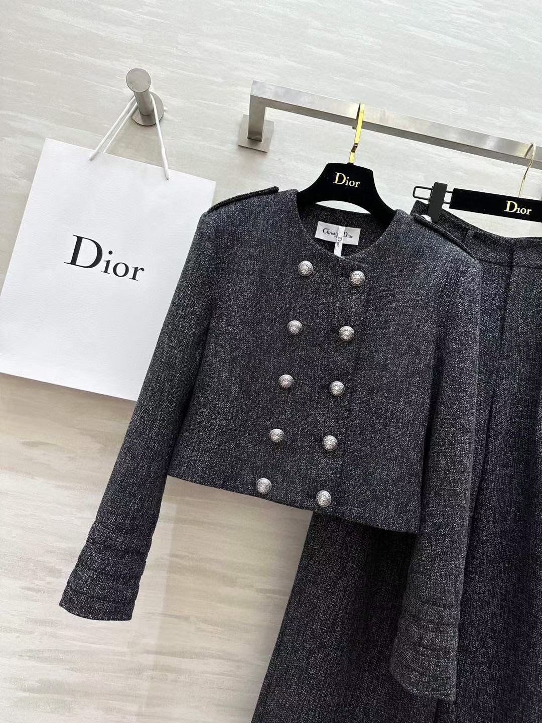 #DIO♡新款 双排扣装饰套装 摩登时髦 立体剪裁版型上身大气高级 高品质定制 现货首发size：S/M/L（s码肩宽：