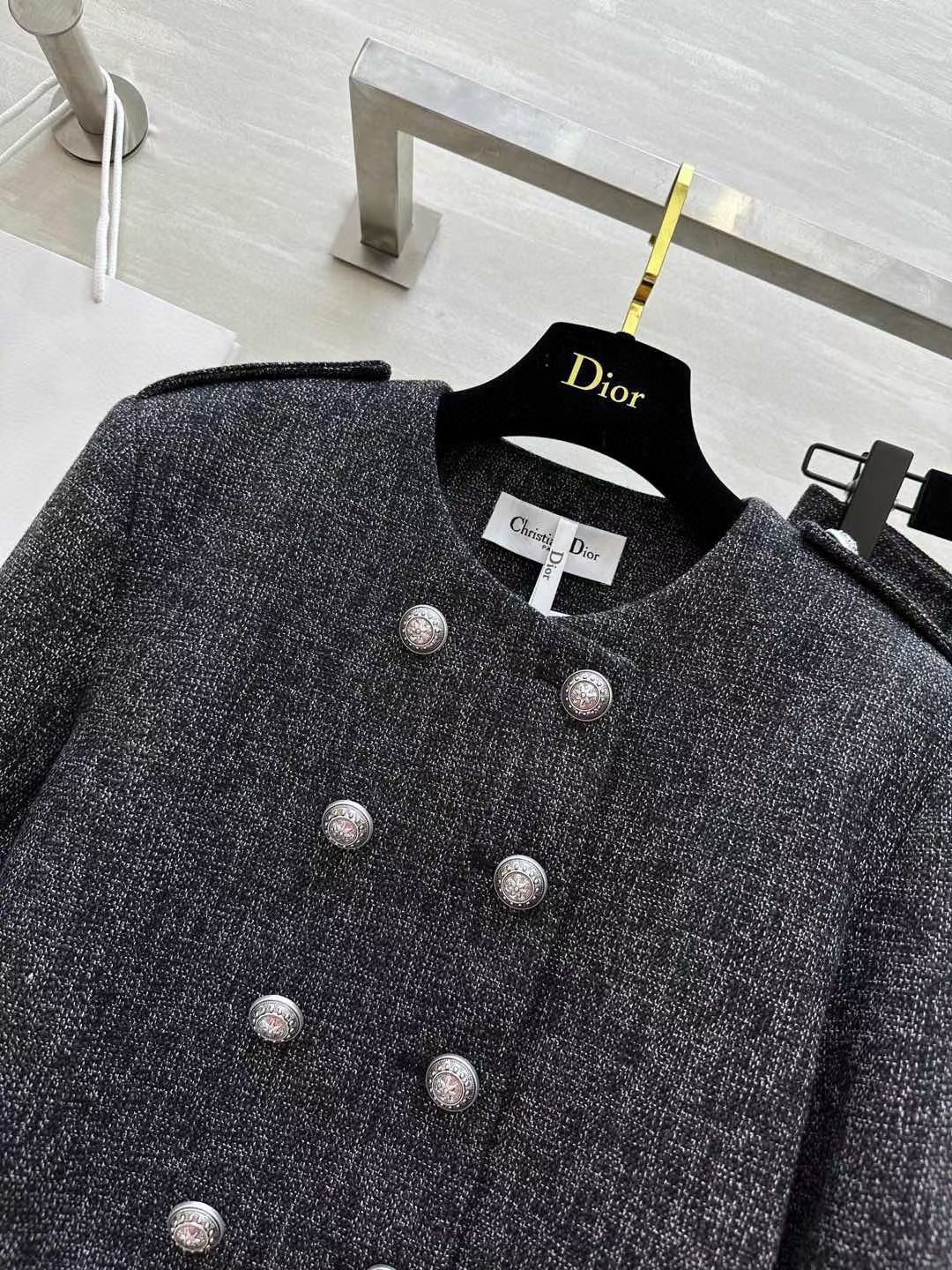 #DIO♡新款 双排扣装饰套装 摩登时髦 立体剪裁版型上身大气高级 高品质定制 现货首发size：S/M/L（s码肩宽：