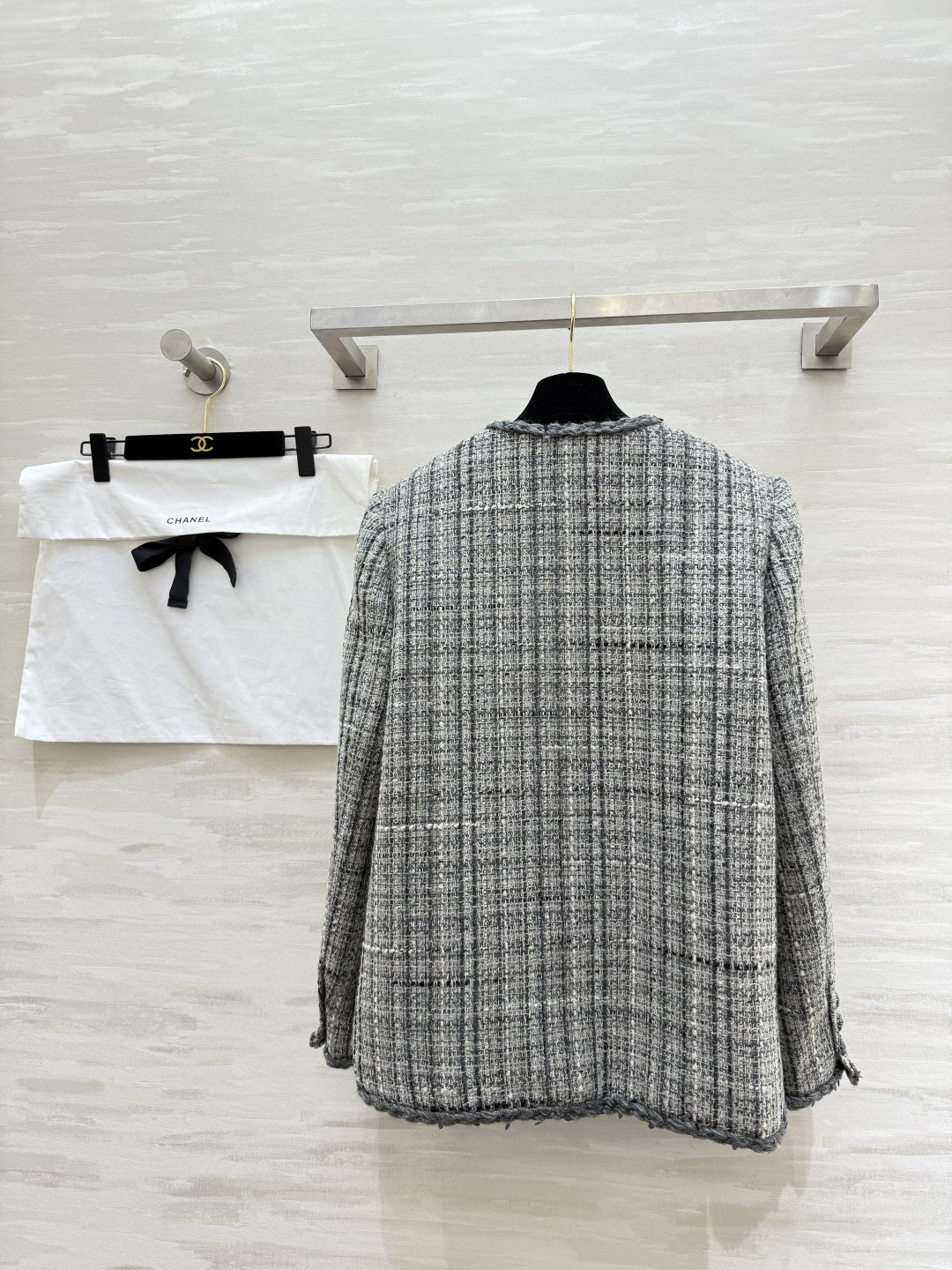 #Chane♡²⁶新款 人间富贵花🌷粗花呢外套 高品质定制 现货首发size：S/M/L（s码肩宽：40，胸围：100，