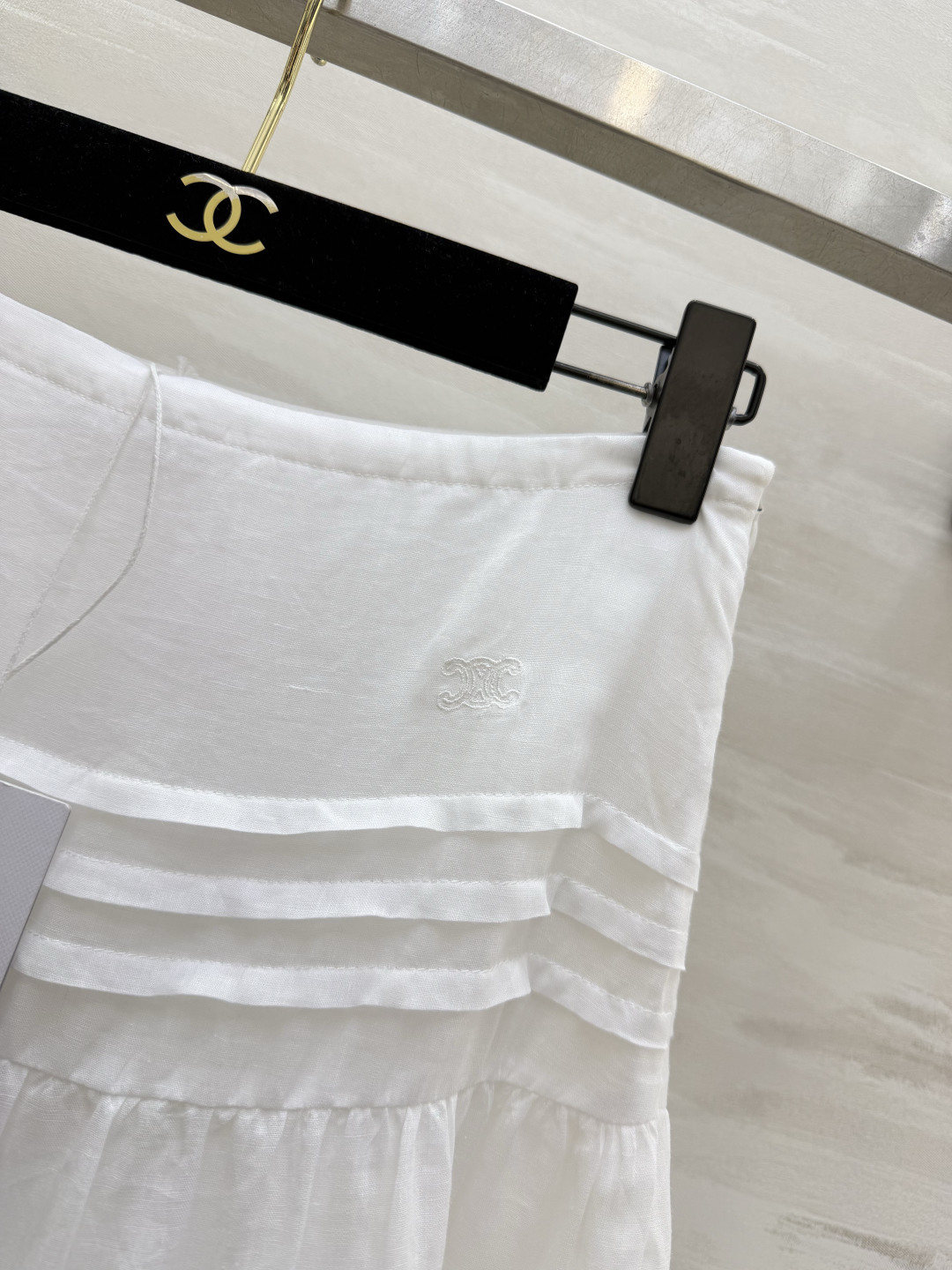 Celin♡²⁶白色分层亚麻半裙|温柔氛围感单品 通透亚麻面料 轻盈透气 自带柔和肌理感 多层风琴压褶拼接 蛋糕式分层裙 Celin♡²⁶白色分层亚麻半裙|温柔氛围感单品 通透亚麻面料 轻盈透气 自带柔和肌理感 多层风琴压褶拼接 蛋糕式分层裙