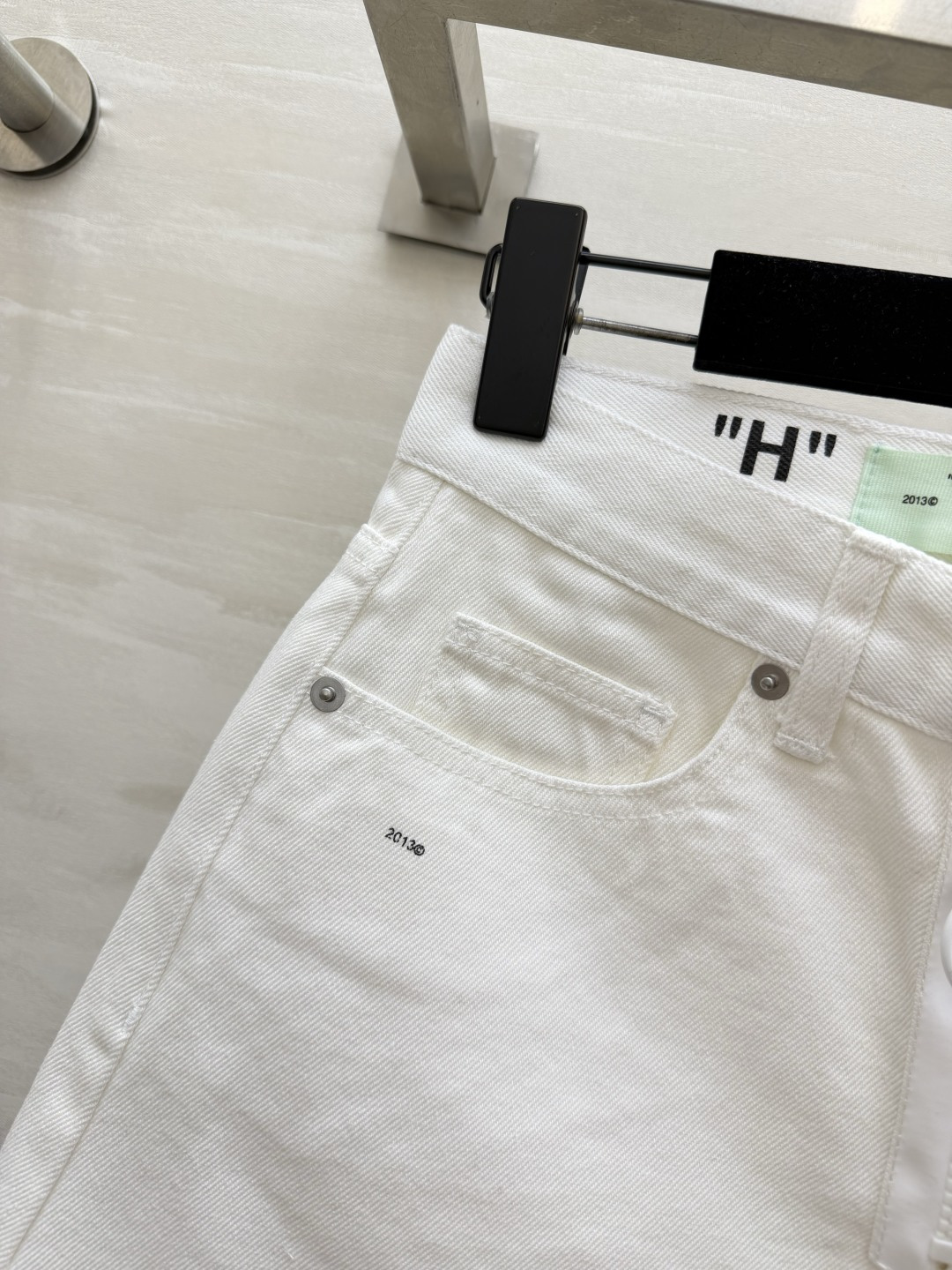 Off-White²⁶不收边牛仔短裤 高品质定制 现货首发size：S/M/L/XL（M码腰围：72，裤长：33）