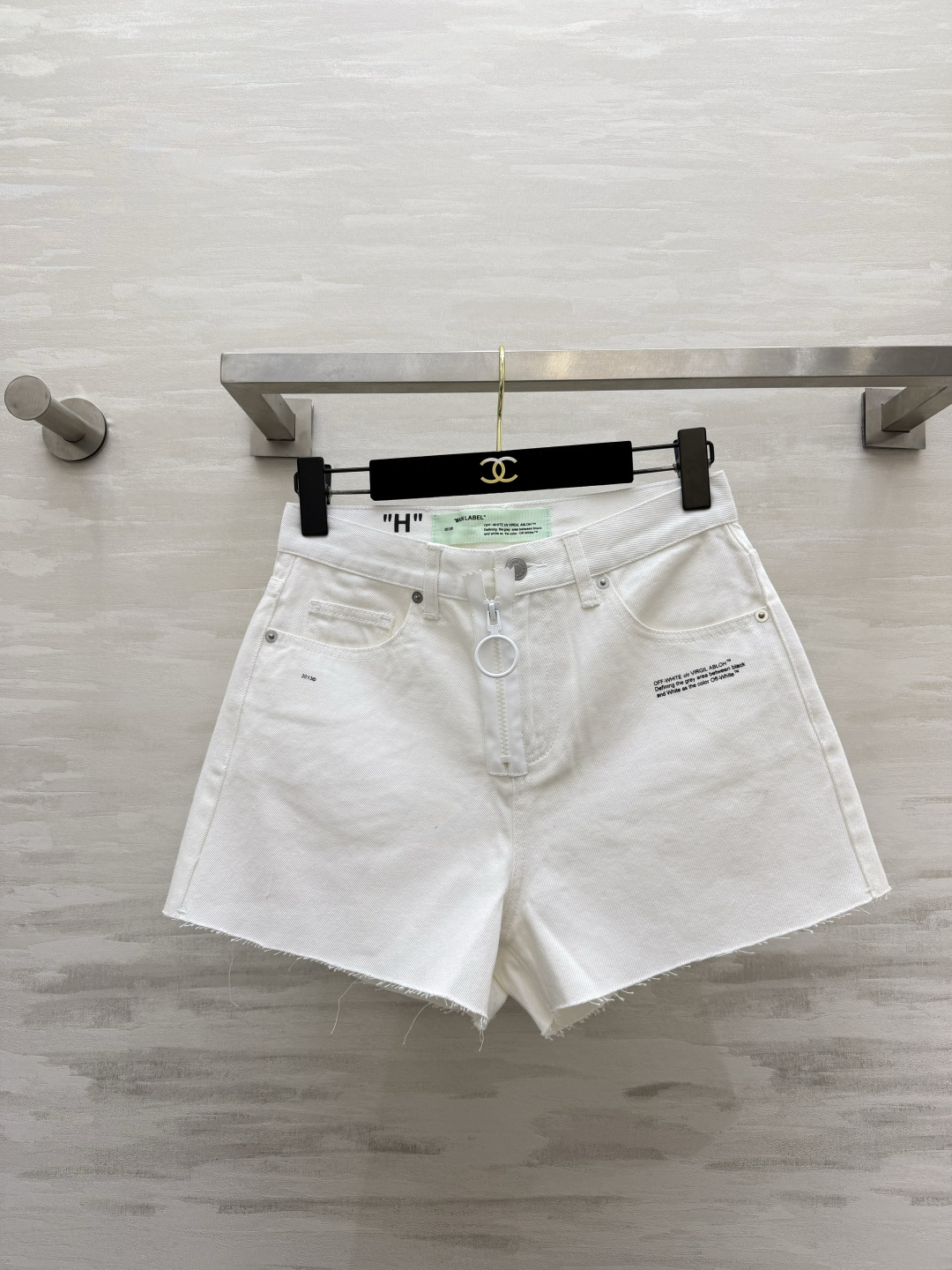 Off-White²⁶不收边牛仔短裤 高品质定制 现货首发size：S/M/L/XL（M码腰围：72，裤长：33）