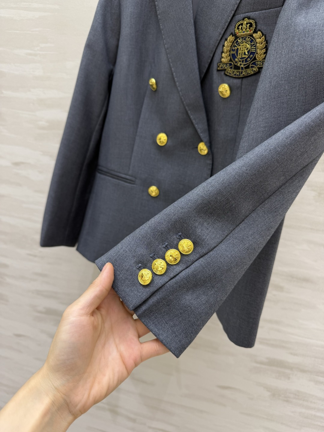 POLO²⁶学院风徽章双排金扣西装 藏青/高级灰双色 经典英伦学院调调 挺括垂顺羊毛混纺西装面料 版型利落有型 不易起皱