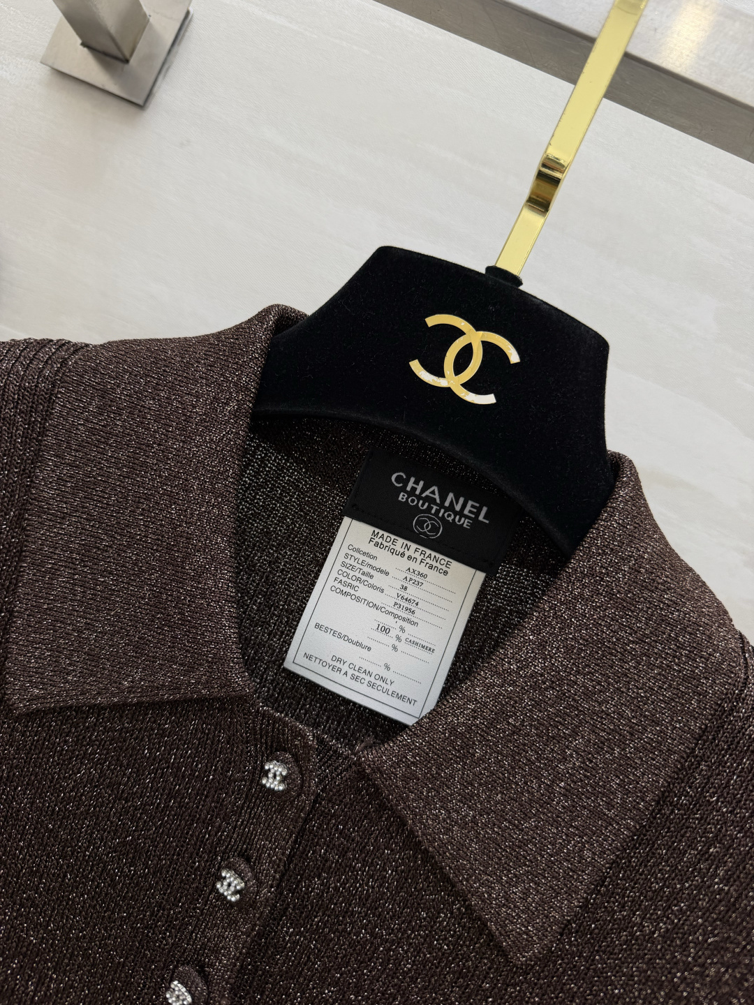 Chane♡²⁶✨鎏金棕Polo针织短袖｜显贵氛围感天花板 细闪纱线混纺 自然光自带细碎珠光 经典小翻领 半排钻扣精致细