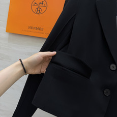 ✨Herme♡²⁶醋酸短款西装|黑白两色!高级醋酸面料自带柔光质感 垂顺丝滑 利落短款版型 巧妙抬高腰线 优化身材比例 ✨Herme♡²⁶醋酸短款西装|黑白两色!高级醋酸面料自带柔光质感 垂顺丝滑 利落短款版型 巧妙抬高腰线 优化身材比例