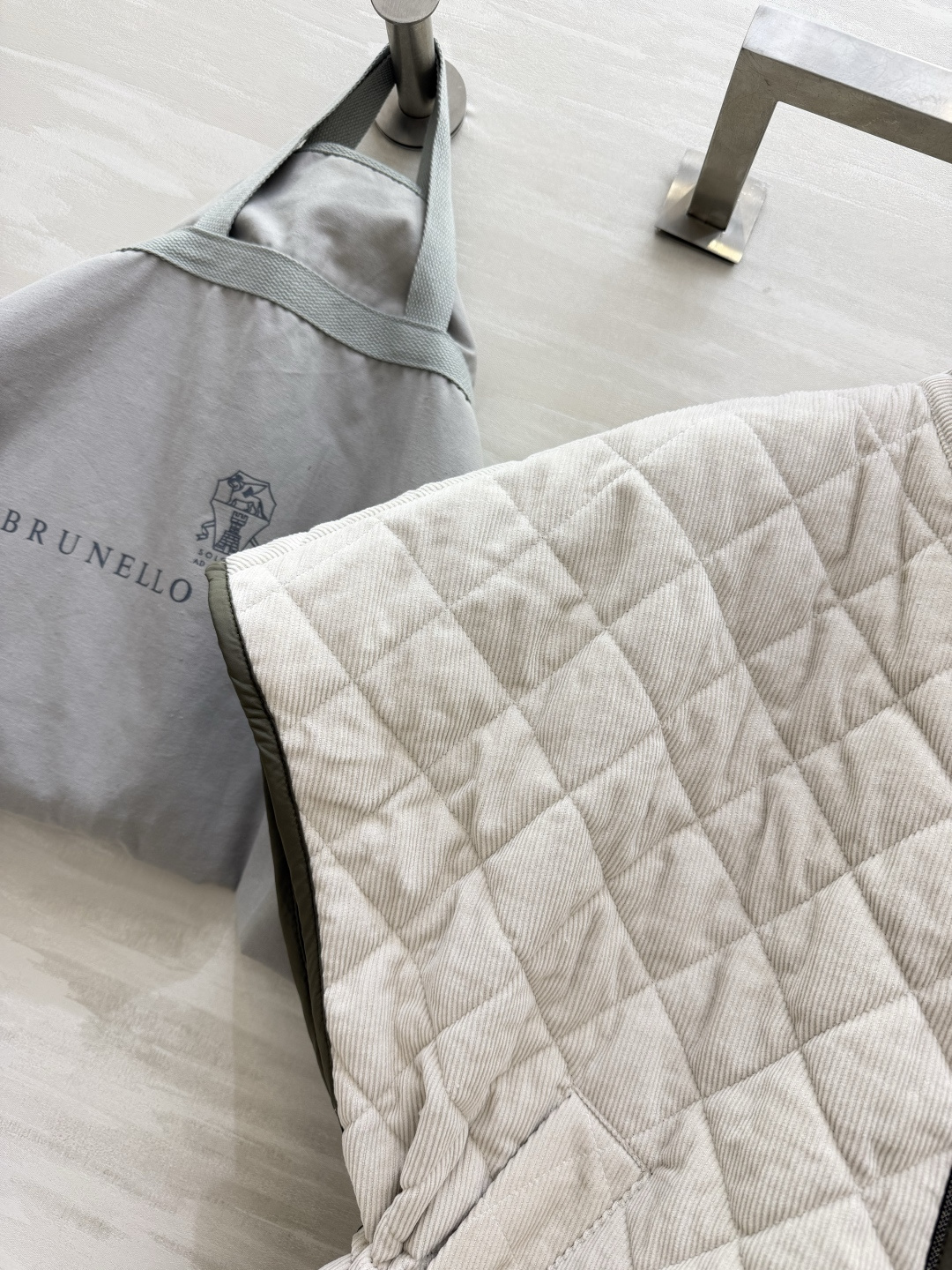 Brunello Cucinell♡²⁶不被驯服的优雅 菱格棉服斗篷马甲｜两色入 早秋氛围感叠穿神器 斗篷式无袖宽松版型