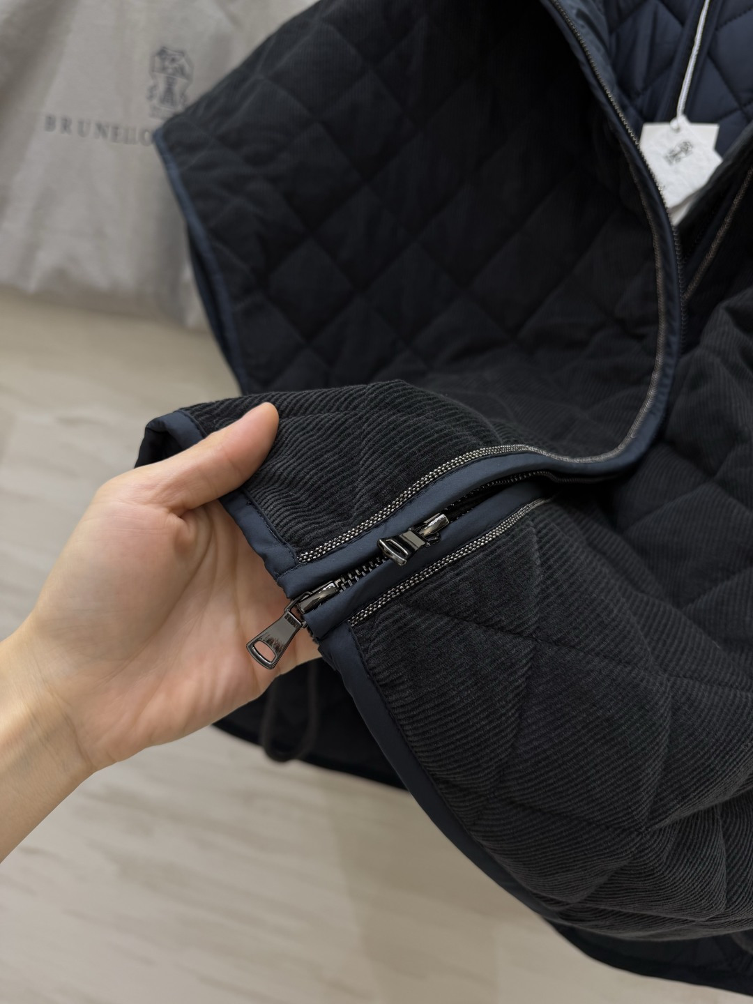 Brunello Cucinell♡²⁶不被驯服的优雅 菱格棉服斗篷马甲｜两色入 早秋氛围感叠穿神器 斗篷式无袖宽松版型