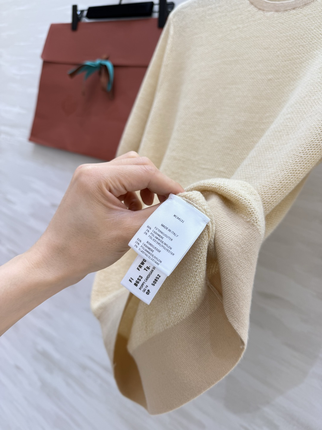 Loro Pian♡²⁶FW 罗纹圆领羊绒衫 高品质定制 现货首发size：S/M/L（）