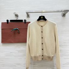 Loro Pian♡²⁶FW 罗纹长袖开衫羊绒衫 高品质定制 现货首发size:S/M/L() Loro Pian♡²⁶FW 罗纹长袖开衫羊绒衫 高品质定制 现货首发size:S/M/L()