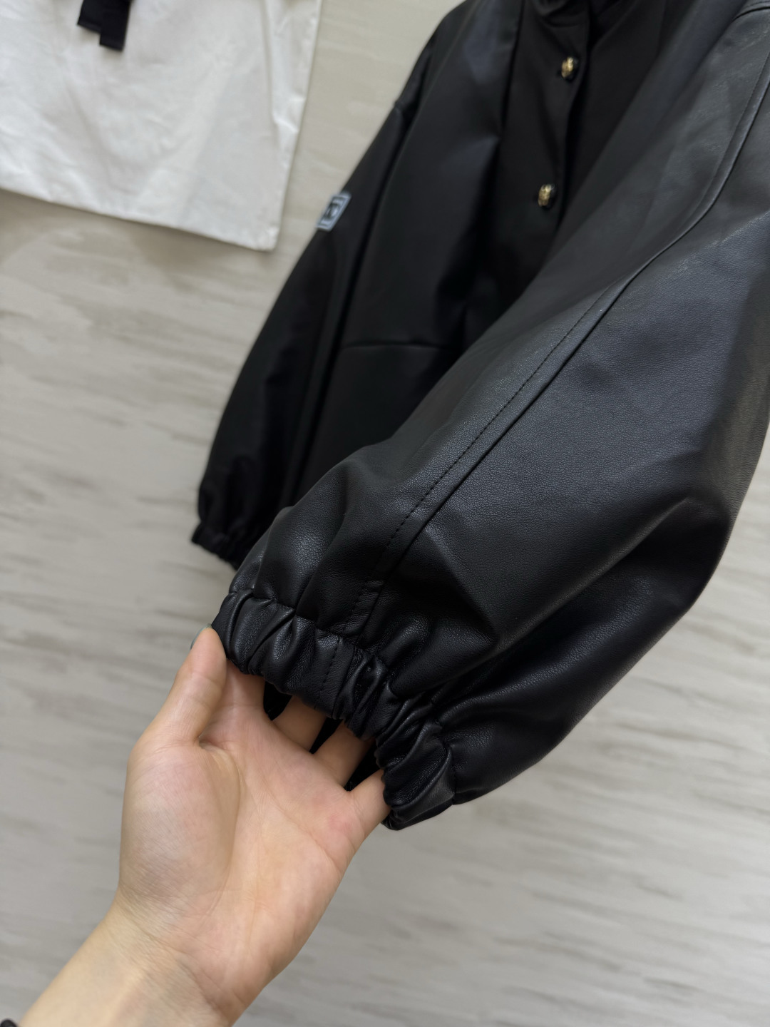 #Chane♡新款 中古系列 环保皮立领外套 高品质定制 现货首发size：36/38/40（38肩宽：54，胸围：14