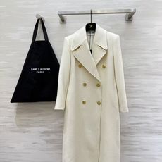 #ysl/Saint Lauren♡双排扣大衣 选用高品质羊毛柔软又保暖 秋冬穿超合适!戗驳领+金色纽扣 细节满分 立体 #ysl/Saint Lauren♡双排扣大衣 选用高品质羊毛柔软又保暖 秋冬穿超合适!戗驳领+金色纽扣 细节满分 立体