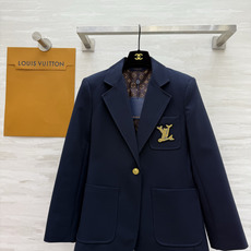 #Lvvv新款 羊毛西装外套 高品质定制 现货首发size:S/M/L/XL(M码肩宽:39,胸围:94,衣长:72) #Lvvv新款 羊毛西装外套 高品质定制 现货首发size:S/M/L/XL(M码肩宽:39,胸围:94,衣长:72)