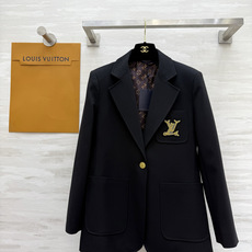 #Lvvv新款 羊毛西装外套 高品质定制 现货首发size:S/M/L/XL(M码肩宽:39,胸围:94,衣长:72) #Lvvv新款 羊毛西装外套 高品质定制 现货首发size:S/M/L/XL(M码肩宽:39,胸围:94,衣长:72)