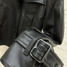 Burber♡²⁶Mayfair皮衣|会呼吸的高级感!初见这件 Mayfair Trench的瞬间 就被那股克制的英伦腔 Burber♡²⁶Mayfair皮衣|会呼吸的高级感!初见这件 Mayfair Trench的瞬间 就被那股克制的英伦腔