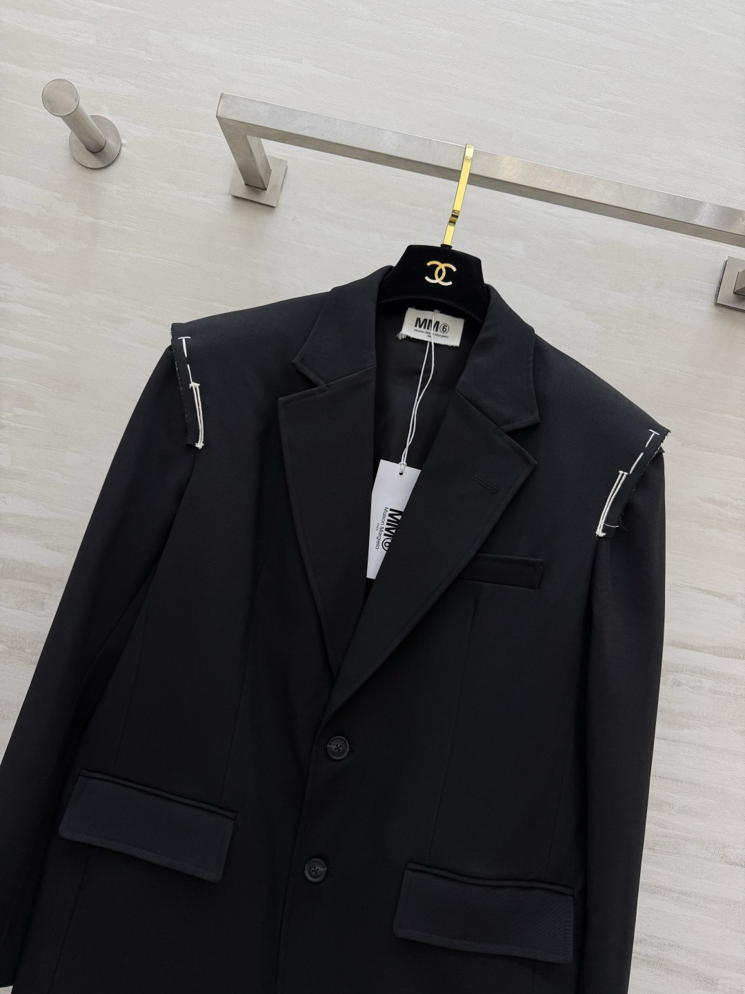 Maison Margiela 标志性剪裁 | 经典黑西装 高品质定制 现货首发size：S/M/L（s码肩宽：46，胸