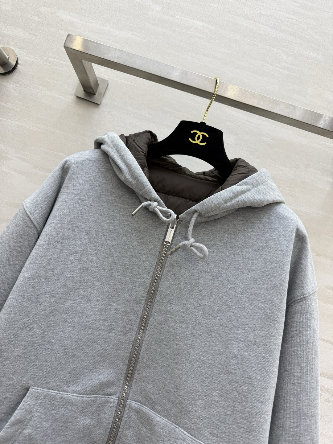 Canadagoos♡²⁶▪正反两穿连帽羽绒服 一面绗缝羽绒｜一面卫衣外套 90白鸭绒填充 蓬松保暖 轻量不压身 抽绳连
