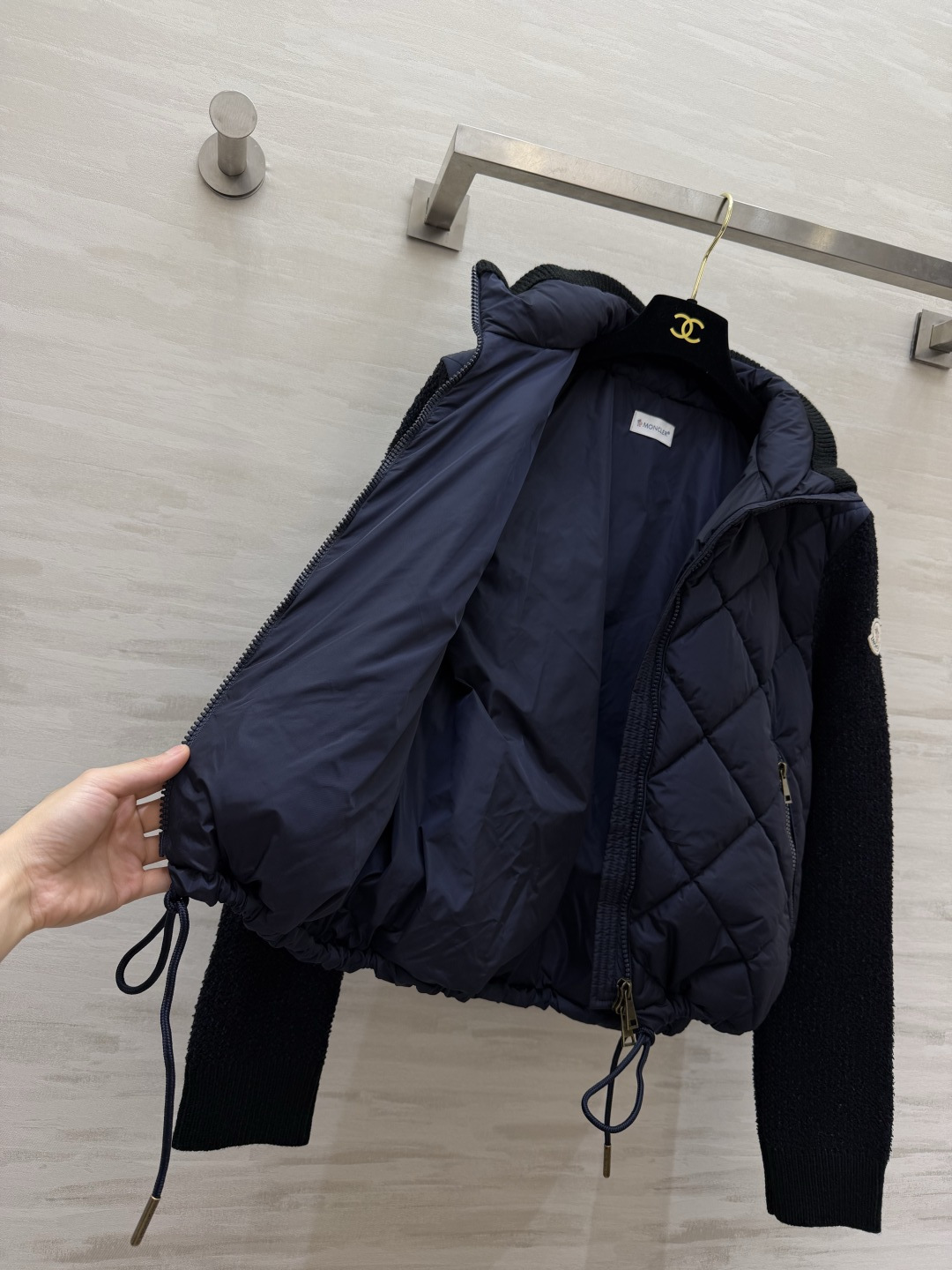 MMMonc²⁶✨菱格拼接针织袖羽绒服 温柔氛围感羽绒外套 两色可选｜米白 / 藏蓝 衣身菱格羽绒裁片 90白鹅绒填充 