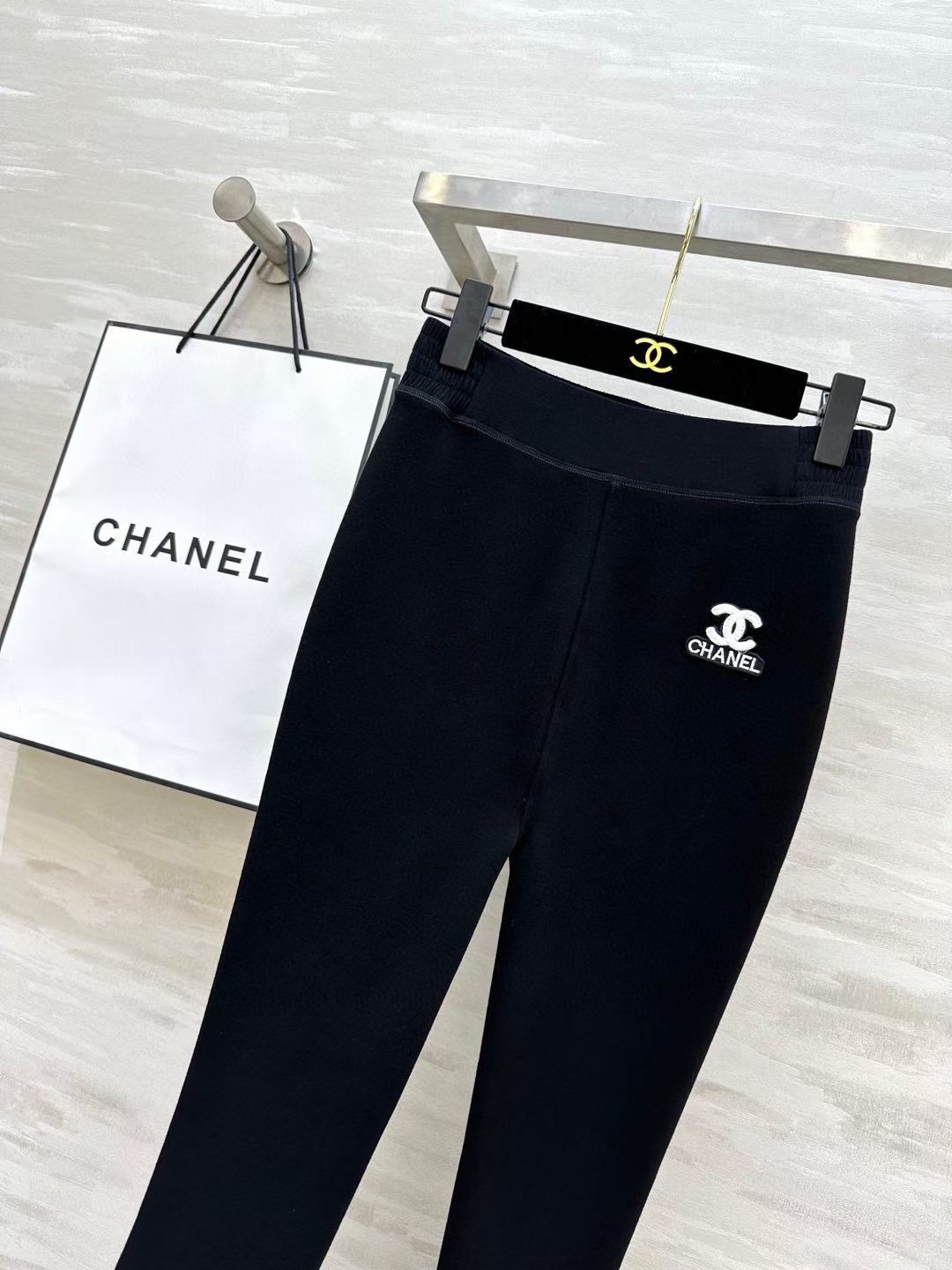 #Chane♡新款 羊毛发热一字裆九分裤 人体工程学一字裆设计 羊毛质地自带发热功能 1008针弹力护腰设计 上身显瘦提