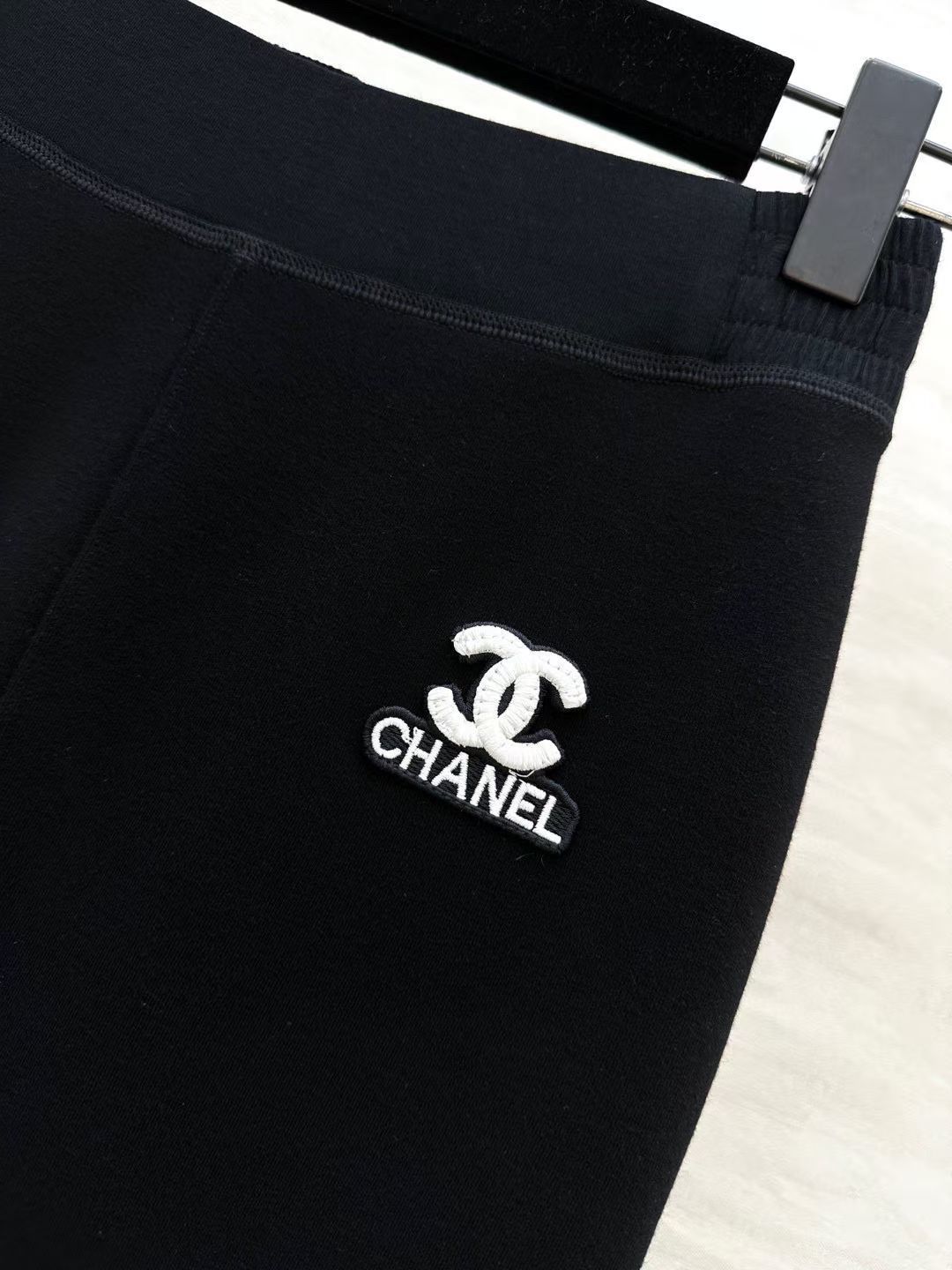#Chane♡新款 羊毛发热一字裆九分裤 人体工程学一字裆设计 羊毛质地自带发热功能 1008针弹力护腰设计 上身显瘦提
