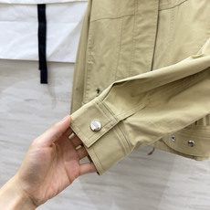 dior²⁶早秋短款工装夹克|两色上新 奶白|干净清爽 卡其|复古百搭 立领腰带收腰设计 短版显高 优化身材比例 挺括面 dior²⁶早秋短款工装夹克|两色上新 奶白|干净清爽 卡其|复古百搭 立领腰带收腰设计 短版显高 优化身材比例 挺括面
