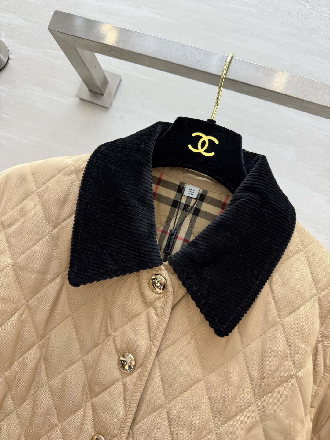 #Burberr♡²⁶秋冬新款棉服🍂和秋冬好适配呀 上身好好看 氛围感满满 经典款时髦又保暖 高品质定制 现货首发siz