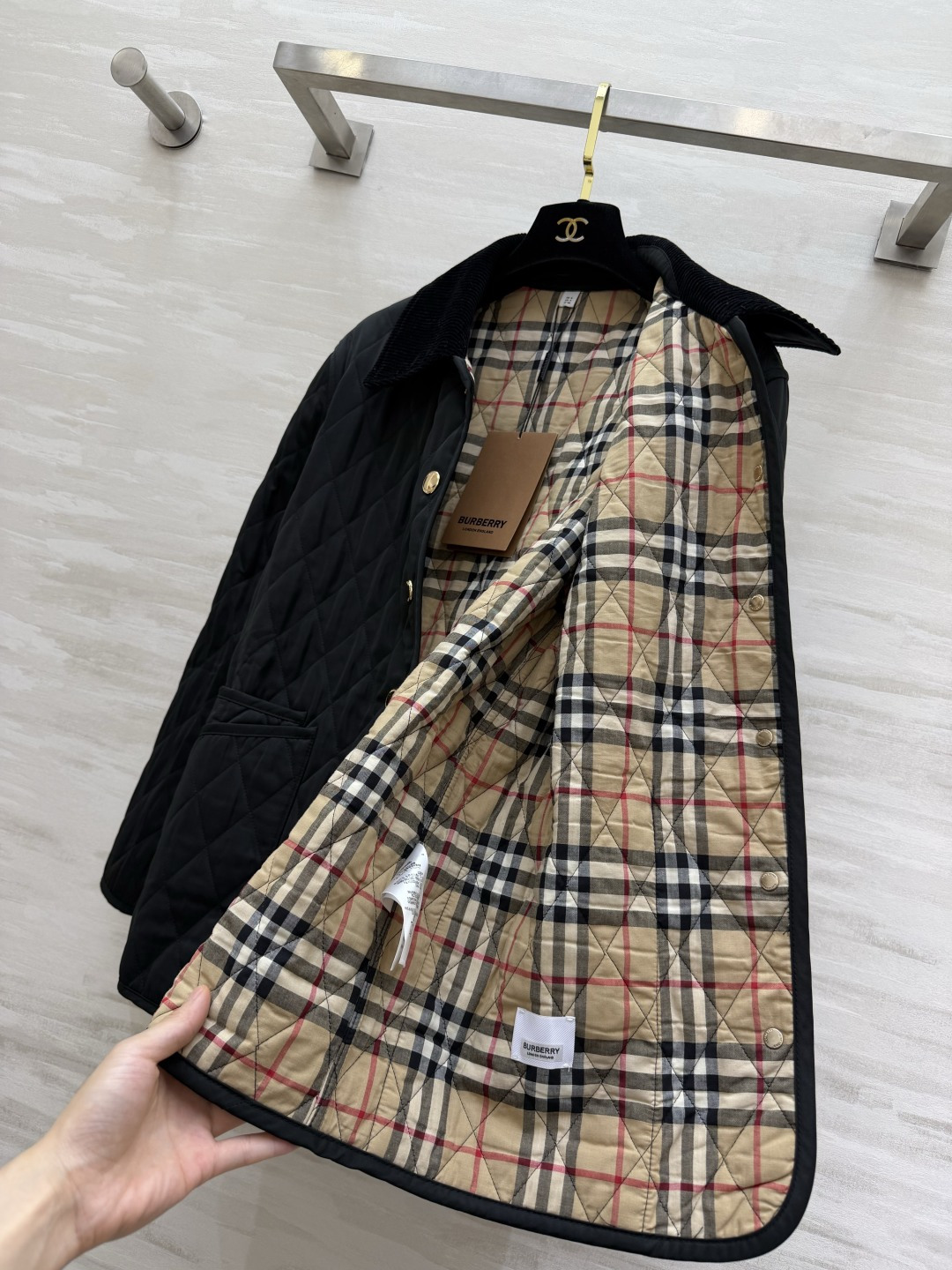 #Burberr♡²⁶秋冬新款棉服🍂和秋冬好适配呀 上身好好看 氛围感满满 经典款时髦又保暖 高品质定制 现货首发siz