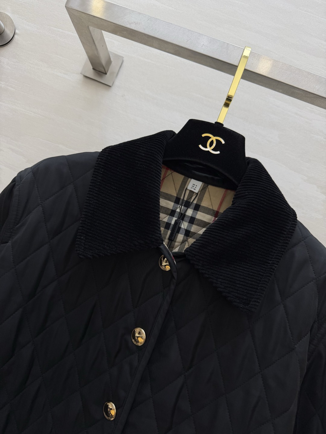 #Burberr♡²⁶秋冬新款棉服🍂和秋冬好适配呀 上身好好看 氛围感满满 经典款时髦又保暖 高品质定制 现货首发siz