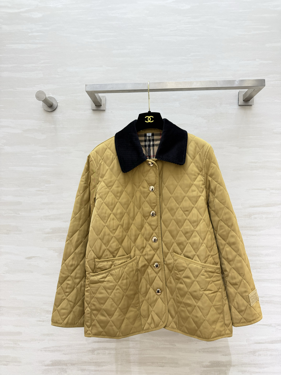 #Burberr♡²⁶秋冬新款棉服🍂和秋冬好适配呀 上身好好看 氛围感满满 经典款时髦又保暖 高品质定制 现货首发siz