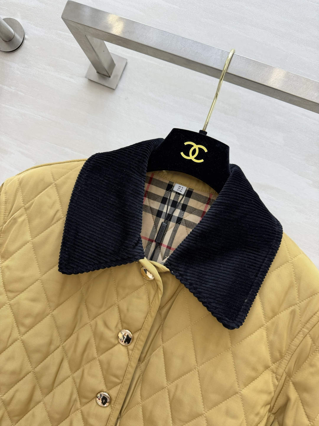 #Burberr♡²⁶秋冬新款棉服🍂和秋冬好适配呀 上身好好看 氛围感满满 经典款时髦又保暖 高品质定制 现货首发siz