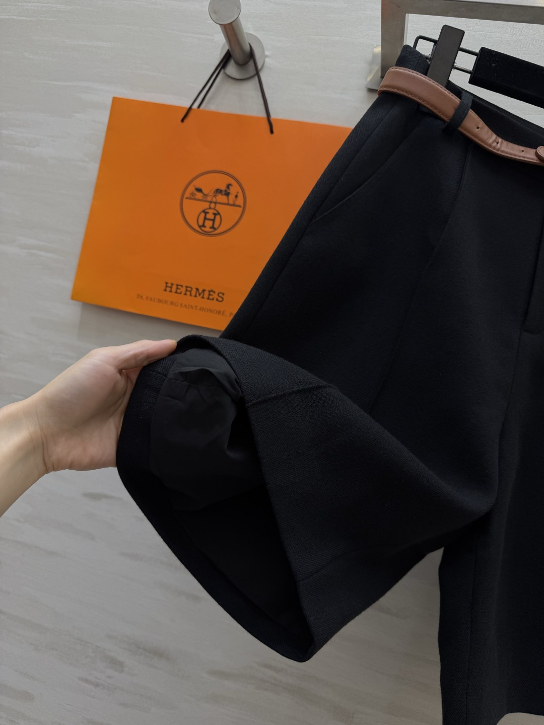 Hermesss²⁶早秋气质五分西装中裤 深咖|炭灰|黑色三色入✨ 自带H扣撞色皮带加持 直筒利落版型|挺括垂感面料 可 Hermesss²⁶早秋气质五分西装中裤 深咖|炭灰|黑色三色入✨ 自带H扣撞色皮带加持 直筒利落版型|挺括垂感面料 可