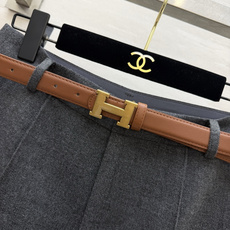 Hermesss²⁶早秋气质五分西装中裤 深咖|炭灰|黑色三色入✨ 自带H扣撞色皮带加持 直筒利落版型|挺括垂感面料 可 Hermesss²⁶早秋气质五分西装中裤 深咖|炭灰|黑色三色入✨ 自带H扣撞色皮带加持 直筒利落版型|挺括垂感面料 可