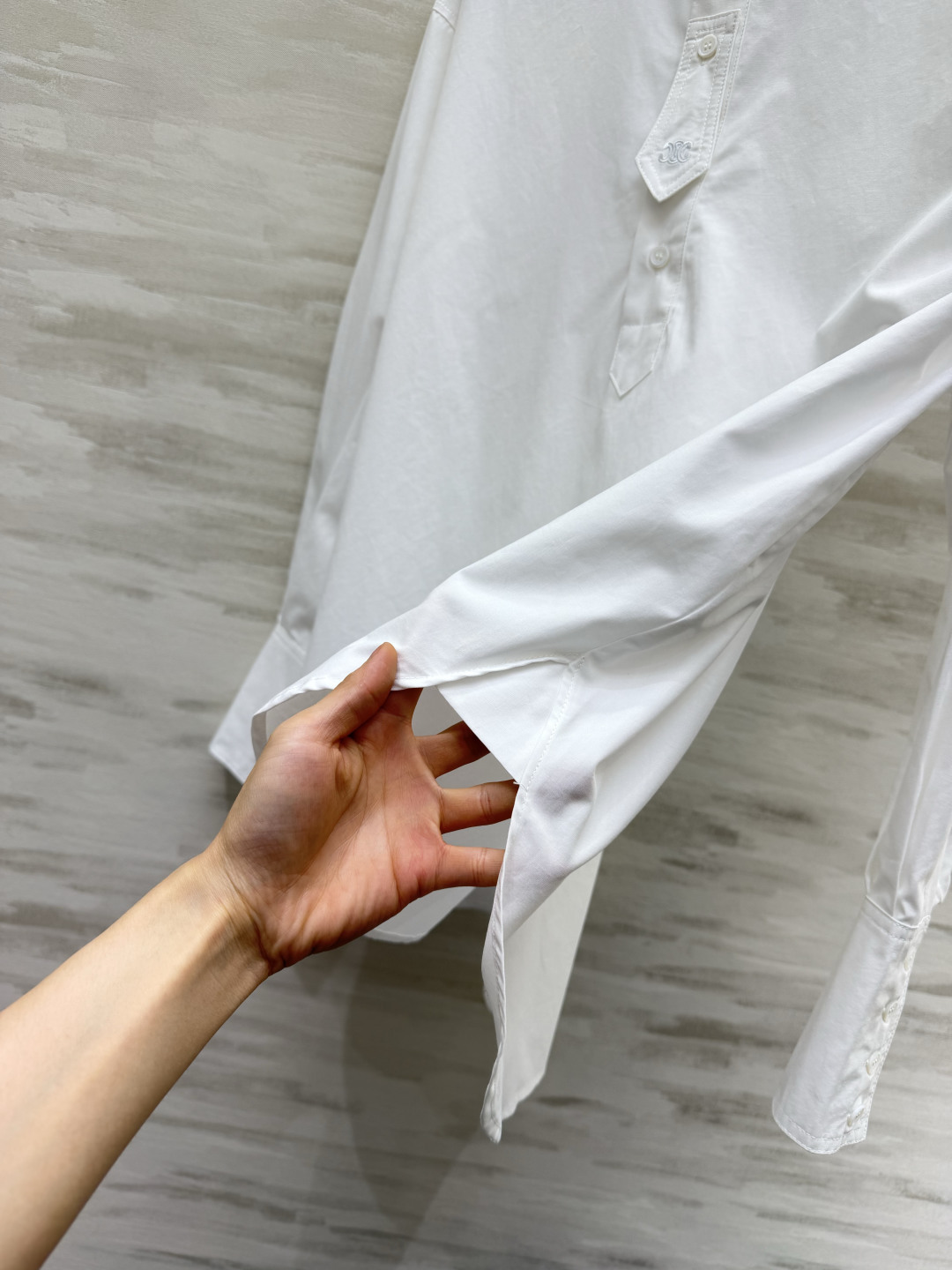 CELI♡FALL²⁶新款飞机领衬衫🩵🤍高品质定制 现货首发size：S/M/L（S码肩宽：50，胸围：106，衣长：6