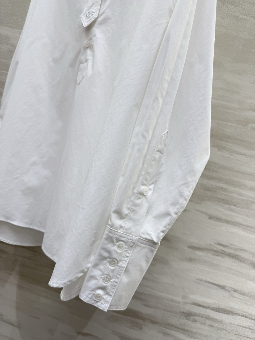 CELI♡FALL²⁶新款飞机领衬衫🩵🤍高品质定制 现货首发size：S/M/L（S码肩宽：50，胸围：106，衣长：6