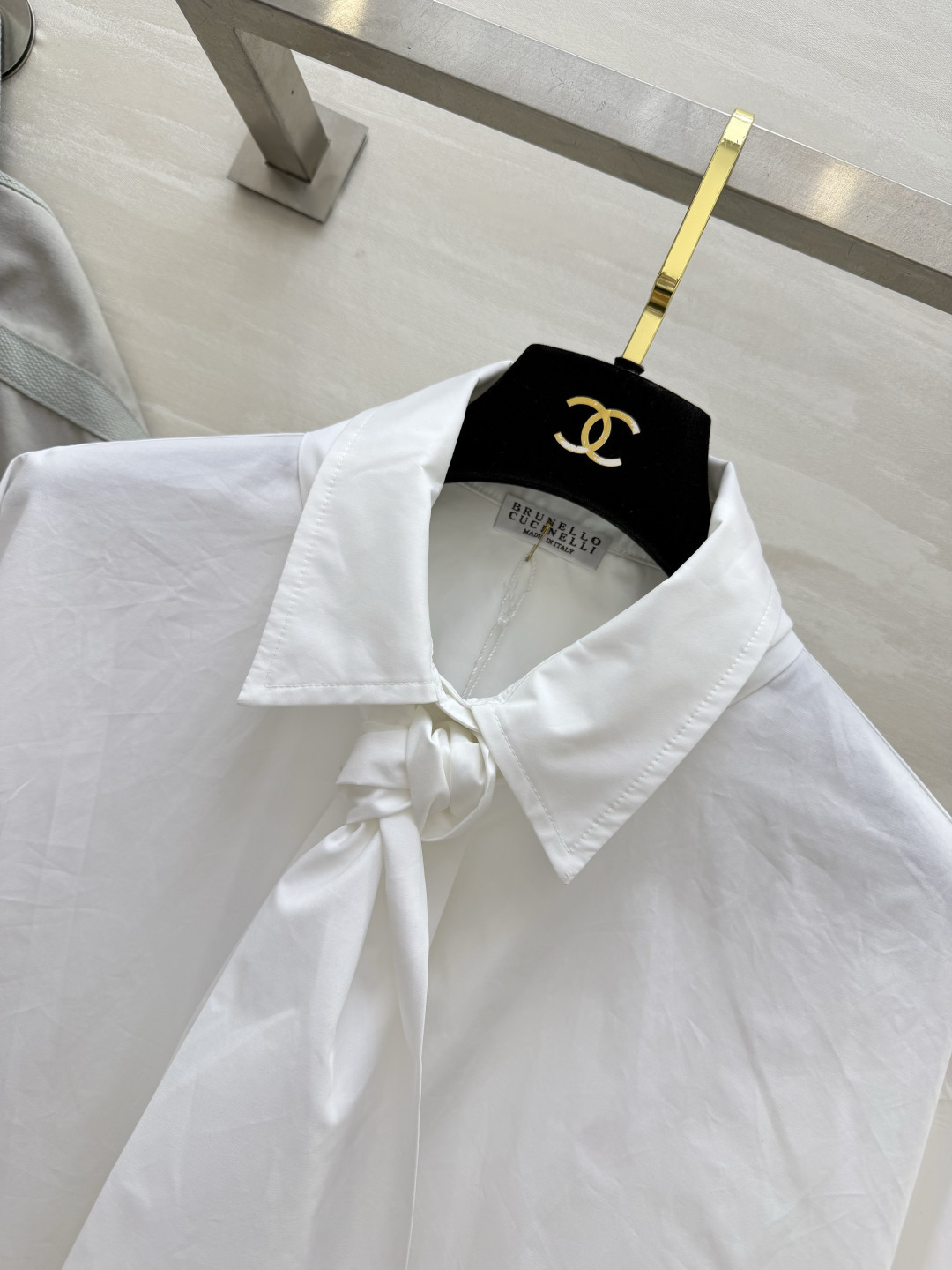 Brunello Cucinell♡²⁶领结款宽松白衬衫 领结可拆卸|一衣两穿 利落宽松版型 藏肉显瘦 棉质肌理面料质感 Brunello Cucinell♡²⁶领结款宽松白衬衫 领结可拆卸|一衣两穿 利落宽松版型 藏肉显瘦 棉质肌理面料质感