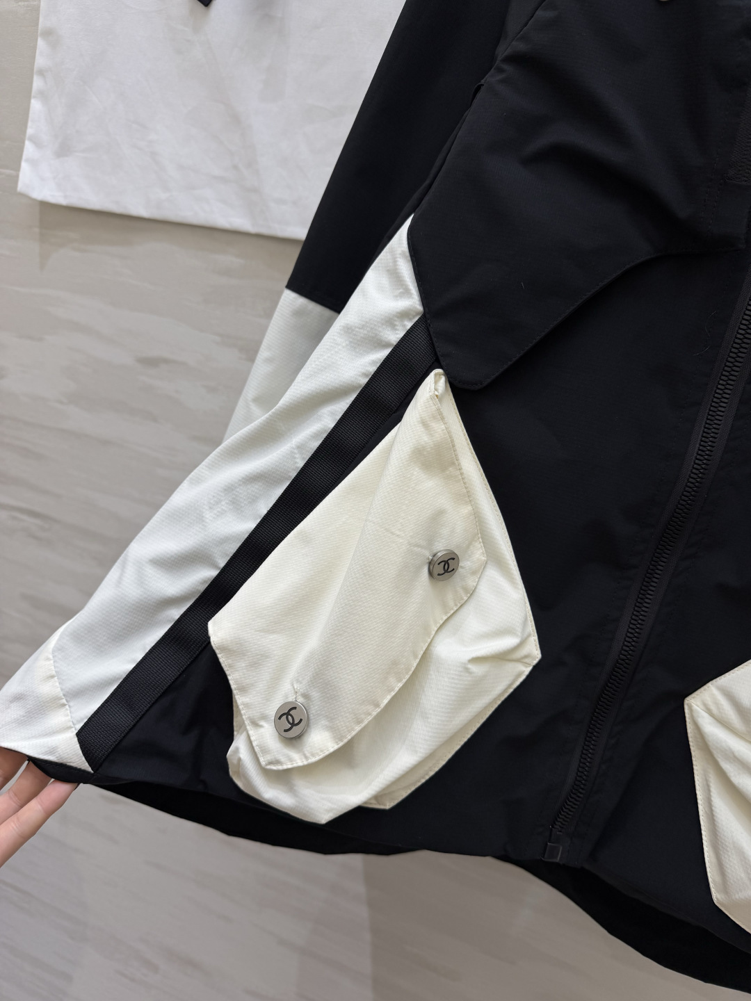 #Chane♡²⁶中古系列 连帽撞色冲锋衣外套 高品质定制 现货首发size：36/38/40（36码胸围：132，衣长