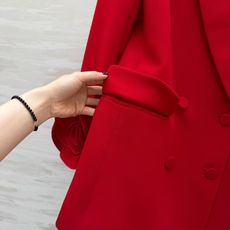 #Valentin♡新款 纯手工立体花朵 羊毛西装外套 重工手工立体玫瑰花袖 设计又甜又酷 重工艺定制黑低调奢华 立体花 #Valentin♡新款 纯手工立体花朵 羊毛西装外套 重工手工立体玫瑰花袖 设计又甜又酷 重工艺定制黑低调奢华 立体花