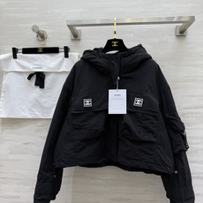 #Chane♡秋冬新款 中古系列 连帽短款夹克羽绒棉服 高品质定制 现货首发size:36/38/40(36码肩宽:54 #Chane♡秋冬新款 中古系列 连帽短款夹克羽绒棉服 高品质定制 现货首发size:36/38/40(36码肩宽:54