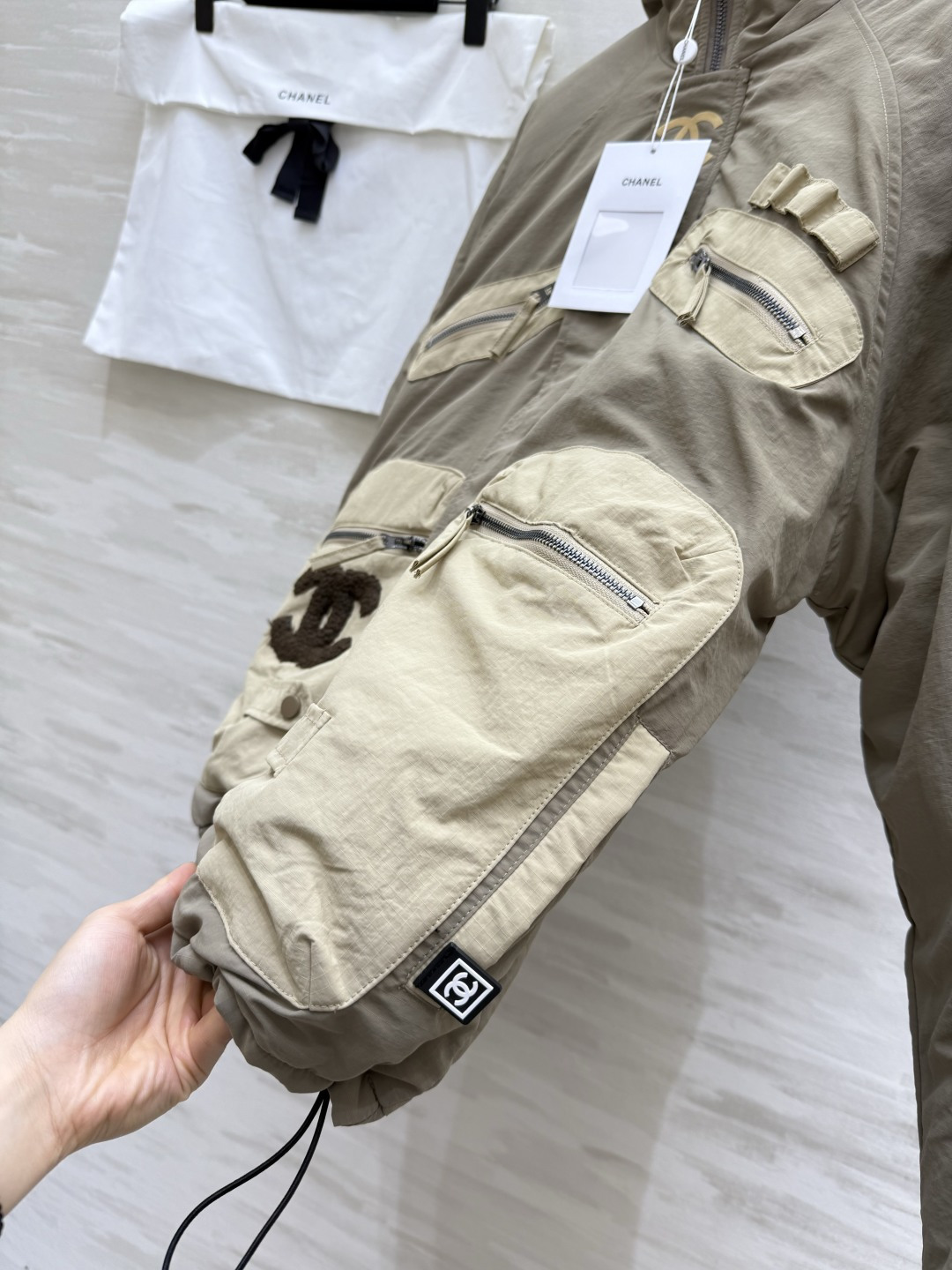 #Chacha秋冬新款 中古系列 连帽设计感羽绒棉服外套 高品质定制 现货首发size：36/38/40（38码胸围：1