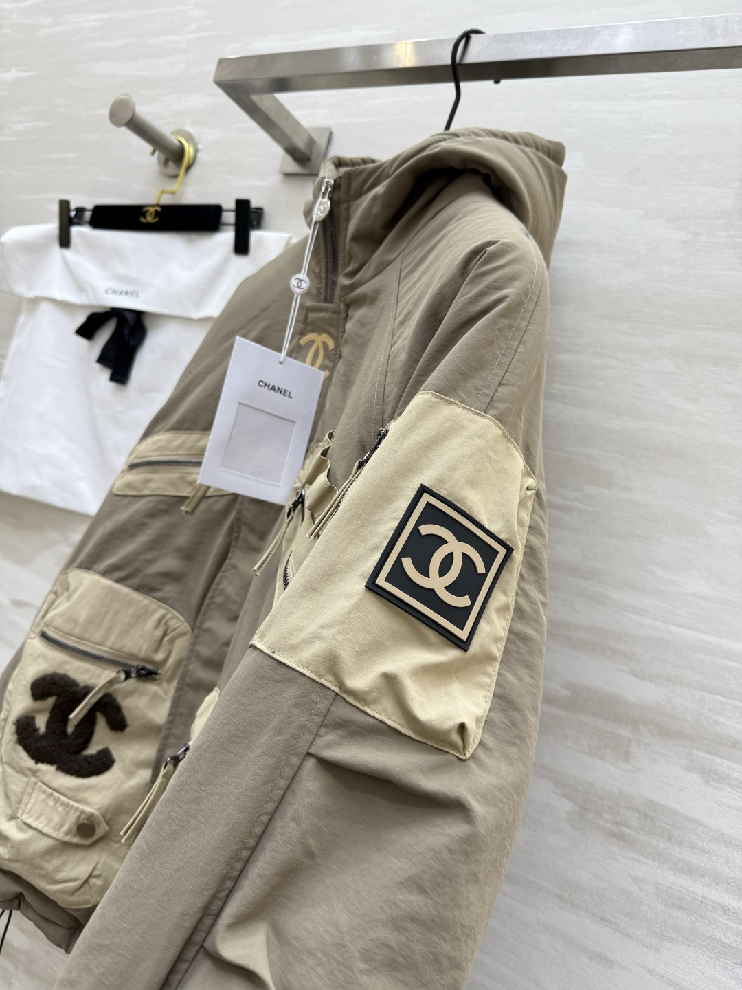 #Chacha秋冬新款 中古系列 连帽设计感羽绒棉服外套 高品质定制 现货首发size：36/38/40（38码胸围：1
