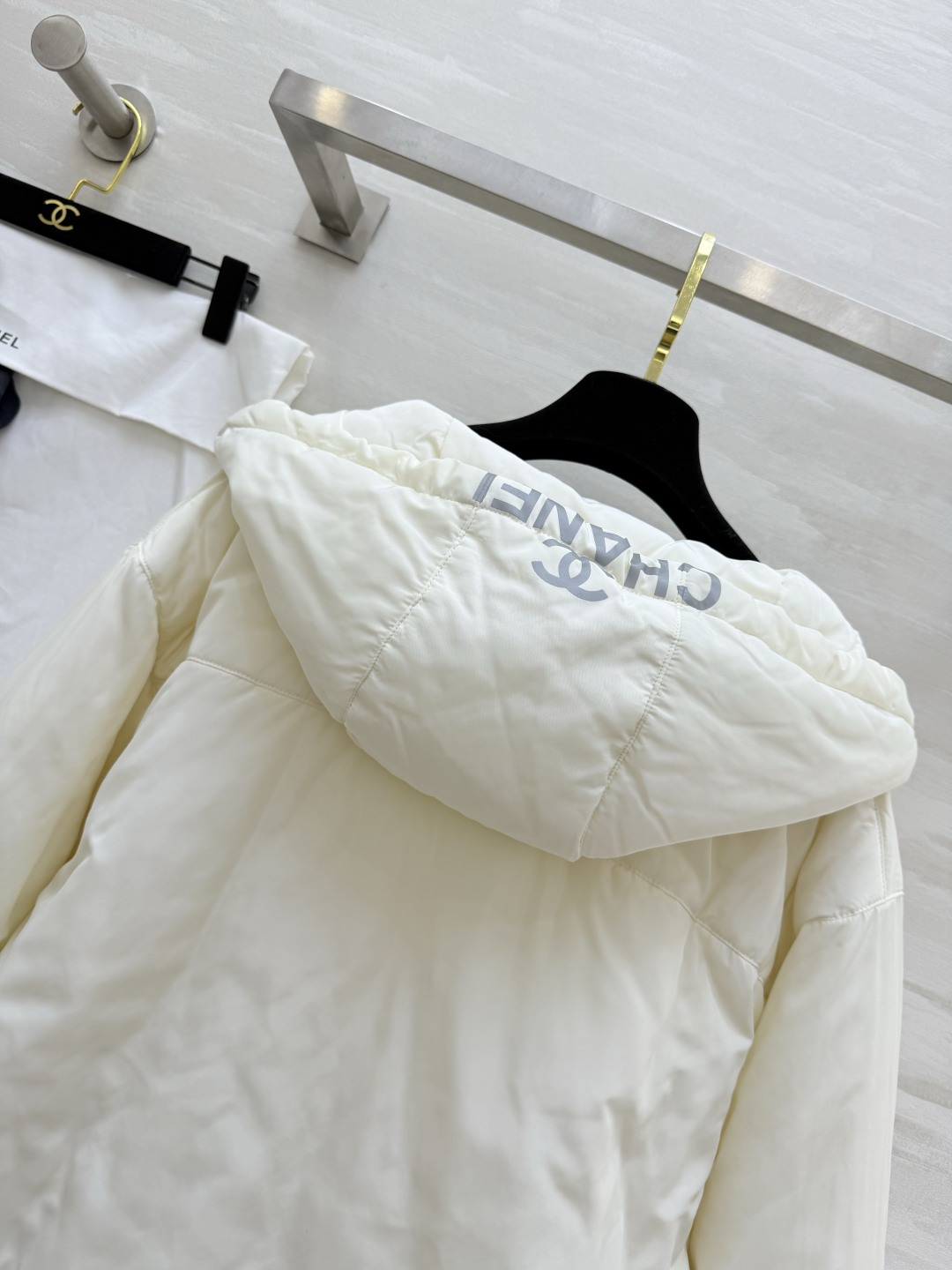 #Chacha♡vintage 连帽抽绳羽绒棉服外套 时髦精休闲减龄单品 连帽与抽绳设计 打造休闲慵懒风 微A字版型上身
