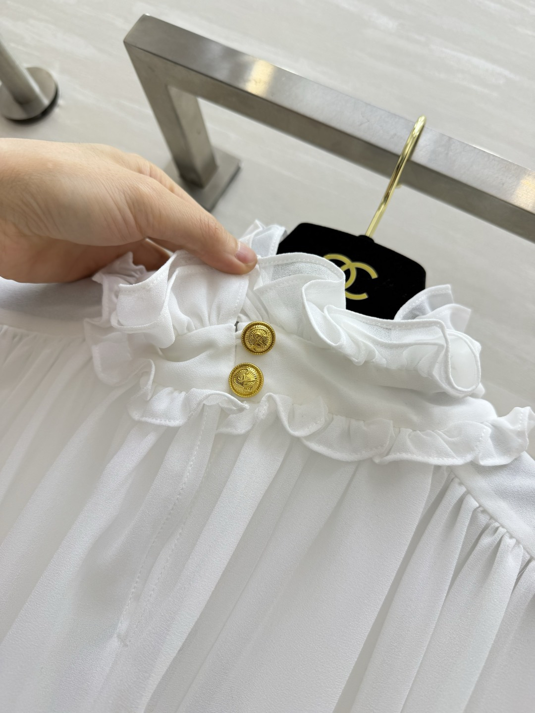 Chlo♡²⁶法式宫廷风上衣 白/克莱因蓝双色可选 立领荷叶边 灯笼长袖 打褶肩型 短款显比例 轻盈乔其纱 氛围感拉满 