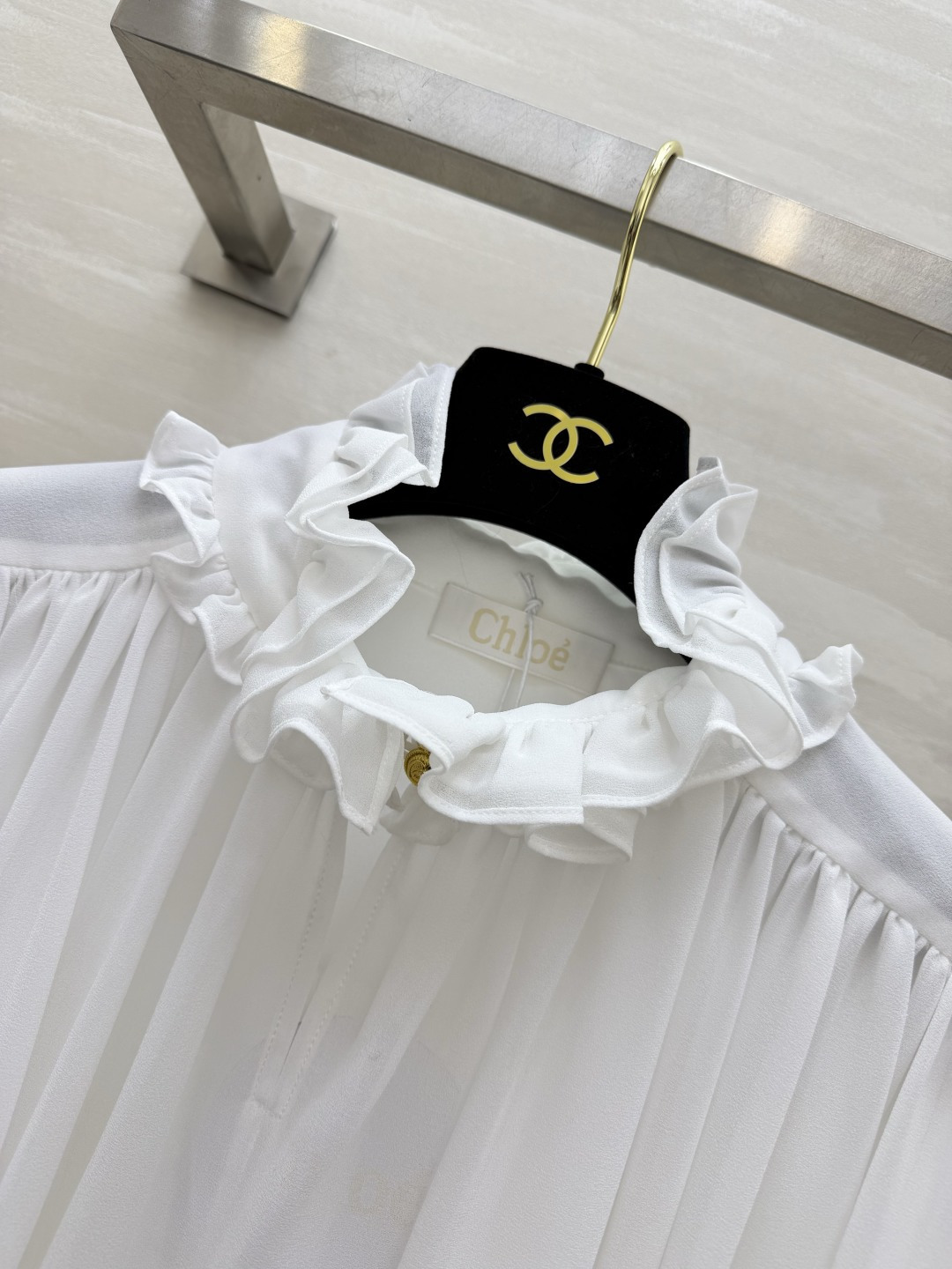 Chlo♡²⁶法式宫廷风上衣 白/克莱因蓝双色可选 立领荷叶边 灯笼长袖 打褶肩型 短款显比例 轻盈乔其纱 氛围感拉满 