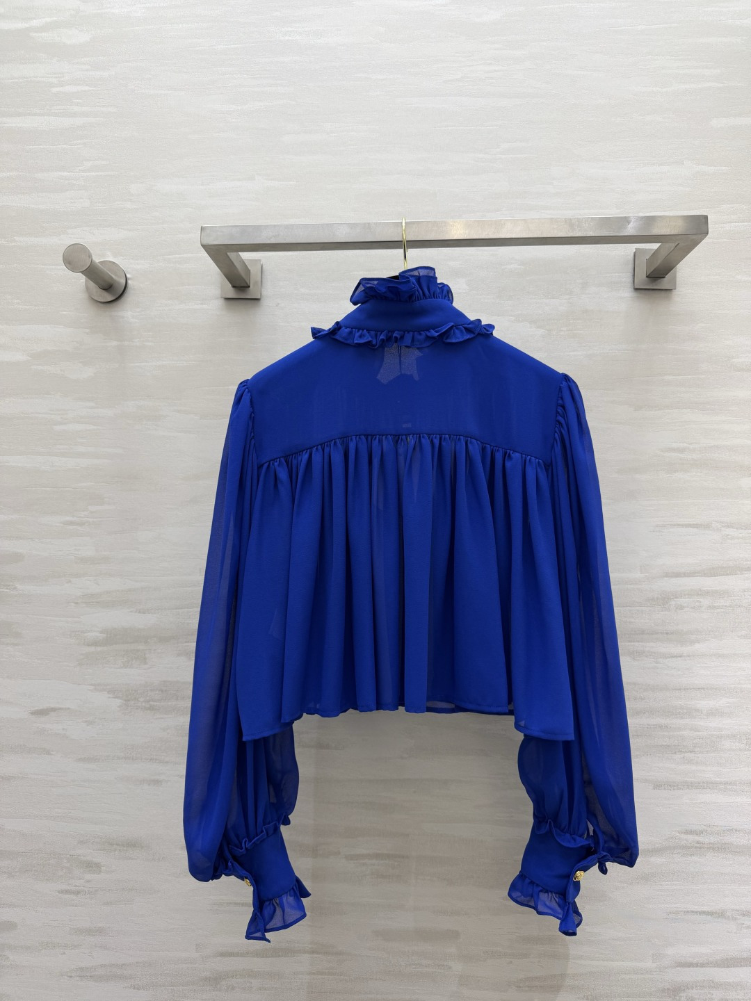 Chlo♡²⁶法式宫廷风上衣 白/克莱因蓝双色可选 立领荷叶边 灯笼长袖 打褶肩型 短款显比例 轻盈乔其纱 氛围感拉满 