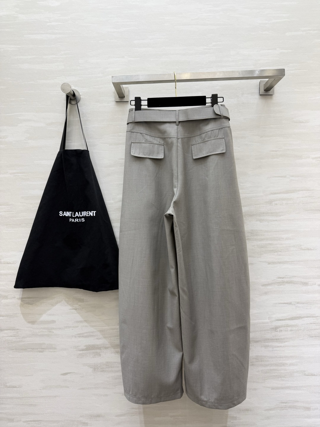 ysl²⁶垂感西装阔腿裤 自带腰带｜立体压线 松弛高级感，显瘦神裤 size：S/M/L/XL（M码腰围：70，裤长：1